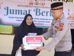 Jumat Berkah, Kapolres Bener Meriah Beserta Mahasiswa STIK-PTIK Angkatan 83 Salurkan Bansos Kapolri untuk Warga Fakir Miskin di Kecamatan Bukit