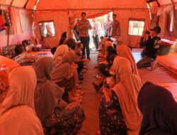 Mahasiswa STIK-PTIK LEMDIKLAT Polri Angkatan 83 Hibur Anak-Anak di Tenda Pengungsian Bener Meriah