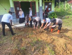 Ramadhan Penuh Kepedulian, Polsek Celala Pulihkan Polindes Ramung Ara Pascabencana