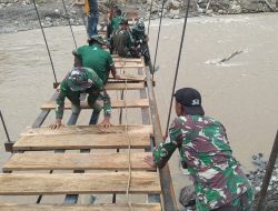 Progres Pembangunan Jembatan Gantung di Desa Burlah Capai 57,06 Persen