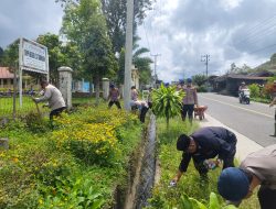 Polri di Aceh Tengah Kurve dan Gotong Royong di Dua Titik Fasilitas Pendidikan dan Kesehatan
