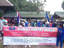 Aliansi Rakyat Mandiri Indonesia Makassar Gelar Aksi Damai, Tolak Relokasi PKL Tanpa Persiapan Matang