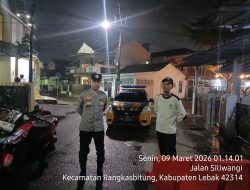 Ps.Kanit Samapta Polsek Rangkasbitung Polres Lebak Patroli Ke Perumahan Palaton Jelang Sahur
