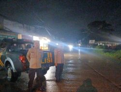 Ps.Kanit Samapta Polsek Rangkasbitung Polres Lebak Patroli Dialogis di Jalan Maulana Hasanudin Antisipasi Perang Sarung Menjelang Sahur