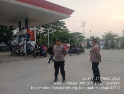 Kanit Samapta Polsek Rangkasbitung Polres Lebak Patroli Dialogis Ke SPBU di Wilkum Polsek Rangkasbitung Antisipasi Gangguan Kamtibmas