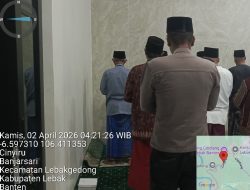 Anggota Polsek Lebakgedong Polres Lebak Rutin Giat Subling di masjid Desa banjarsari
