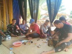 Babinsa Koramil 420-08/Tabir Serda Ansori Laksanakan Komsos Bersama Masyarakat di Desa Lubuk Bumbun Kecamatan Margo Tabir