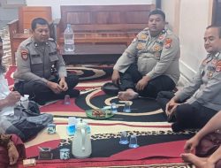 Anggota Polsek Rangkasbitung Polres Lebak Giat Patroli Dialogis Temui Tokoh Masyarakat Kampung Legok