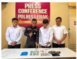 Sat Resnarkoba porles lebak polda Banten Amankan Barang Bukti Serata Amankan Dua pelaku Pengedar Obat Terlarang Tanpa Ijin.