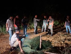 Tak Kenal Lelah, Walau Tengah Malam Anggota Satgas TMMD Masih Bekerja Dititik Perbaikan Jalan