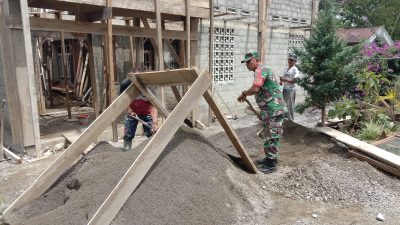 Babinsa Koramil 06/Jagong Laksanakan Karya Bakti di Desa Binaan