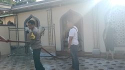 Pasca banjir Melanda sejumlah wilayah di Kabupaten Sarolangun, jajaran kepolisian bersama masyarakat bergerak Lakukan Pemulihan Lingkungan melalui Gotong royong.