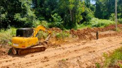 Drainase Sepanjang 300 Meter Dititik Perbaikan Jalan Mulai Dikerjakan Satgas TMMD ke 128 Kodim 0420/Sarko  