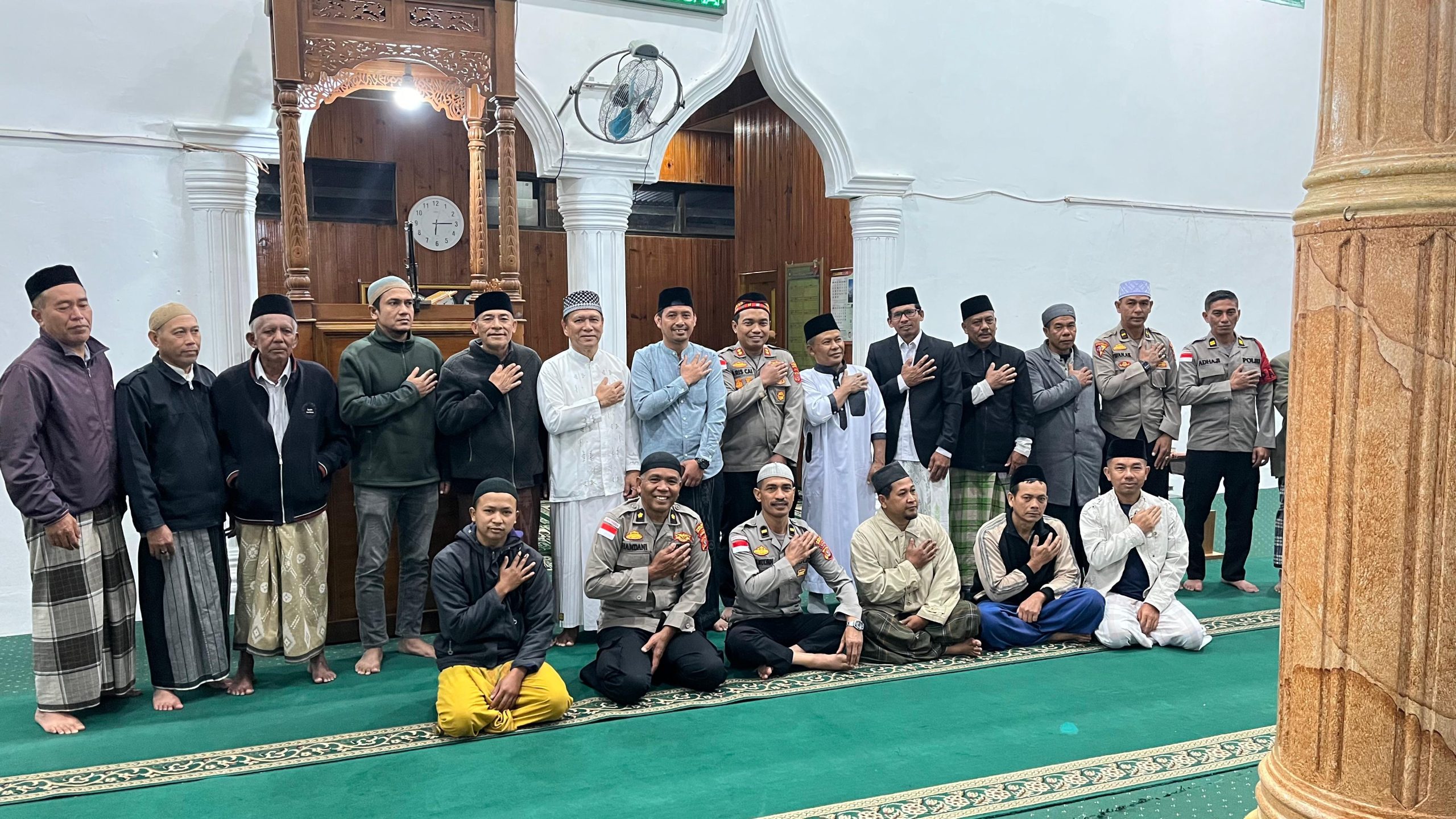 Polres Bener Meriah Gelar Subuh Keliling, Pererat Silaturahmi dan Sampaikan Pesan Kamtibmas