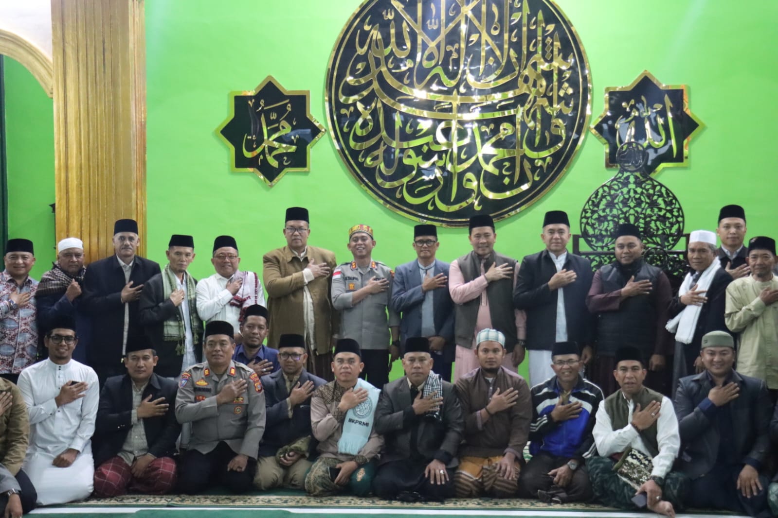 Safari Subuh, Kapolres Aceh Tengah Ajak Warga Jaga Kamtibmas, Kebersihan Lingkungan, dan Bijak Bermedsos