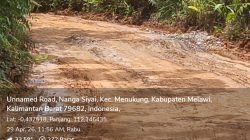 Akses Utama Berubah Jadi Jalur Sengsara, Jalan Simpang Mumbung–Nanga Siyai Rusak Parah Tanpa Kepastian