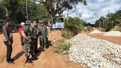 Dansatgas TMMD ke-128 Kodim 0420/Sarko Turun Langsung Pastikan Pekerjaan Sesuai Target