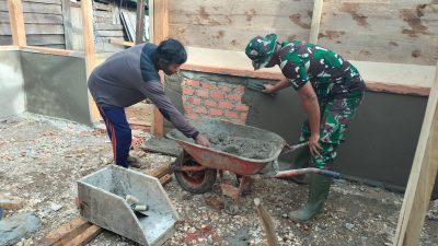 Semangat Gotong Royong, Pembangunan RLH Bapak Lukman Terus Dikebut Satgas TMMD Ke-128