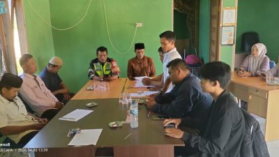 Babinsa Koramil 05/Linge Pererat Silaturahmi Lewat Komsos Bersama Warga Desa Mungkur