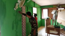 Anggota Satgas TMMD Ke-128 Kodim 0420/Sarko dan Warga Percantik Masjid Nurul Huda Anggota Satgas TMMD Ke-128 Kodim 0420/Sarko dan Warga Percantik Masjid Nurul Huda