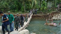 Dandim 0420/Sarko Bersama Bupati Sarolangun, Cek Jembatan yang Terputus di Batang Asai