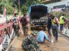 Sinergi TNI, Dinas PU, Dan Warga Percepat Perbaikan Jembatan Umah Besi Yang Rusak