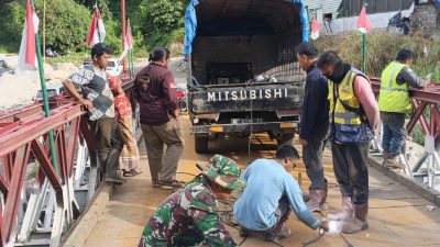Sinergi TNI, Dinas PU, Dan Warga Percepat Perbaikan Jembatan Umah Besi Yang Rusak