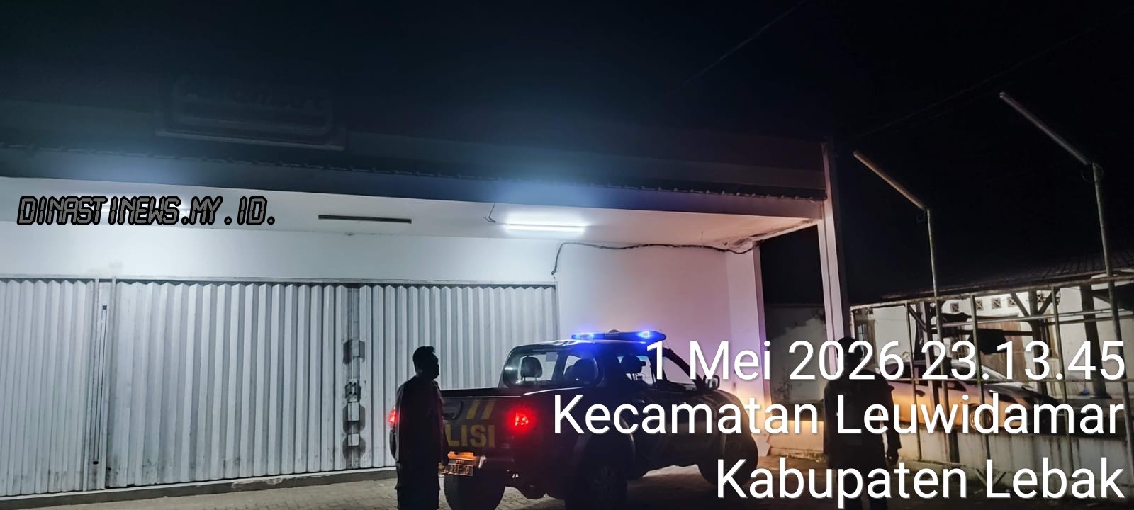 Anggota Polsek Leuwidamar Polres Lebak, Patroli Malam Hari Guna Mencegah Gangguan Kamtibmas.